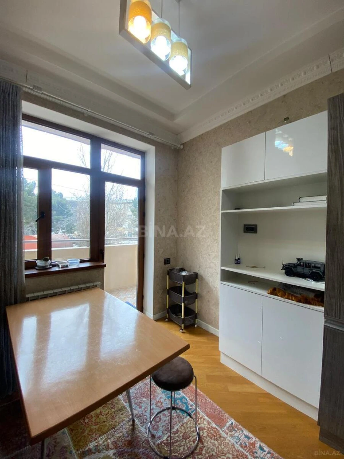 Satılır 3 otaqlı mənzil 155 m²