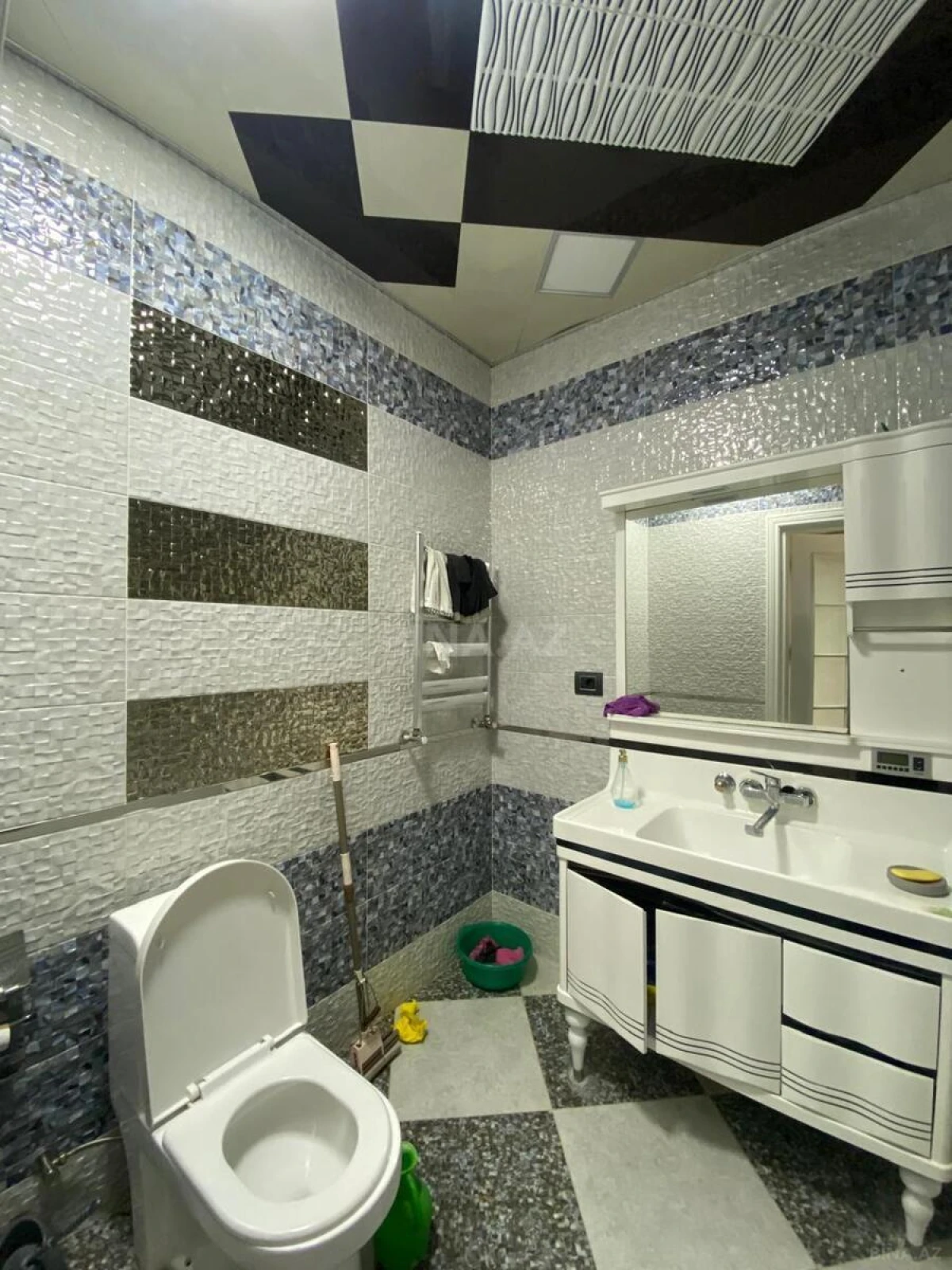 Satılır 3 otaqlı mənzil 155 m²