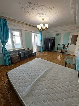 Satılır 2 otaqlı mənzil 70 m²