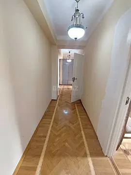 Satılır 2 otaqlı mənzil 70 m²