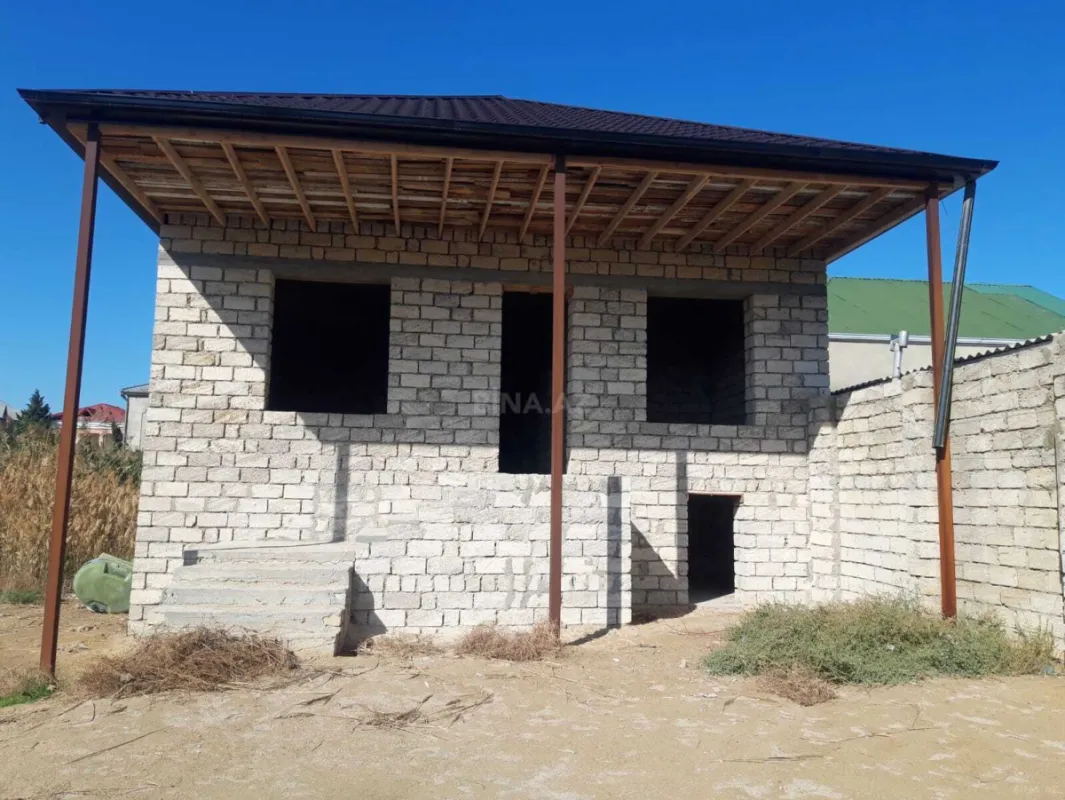 Satılır 4 otaqlı həyət evi 130 m²