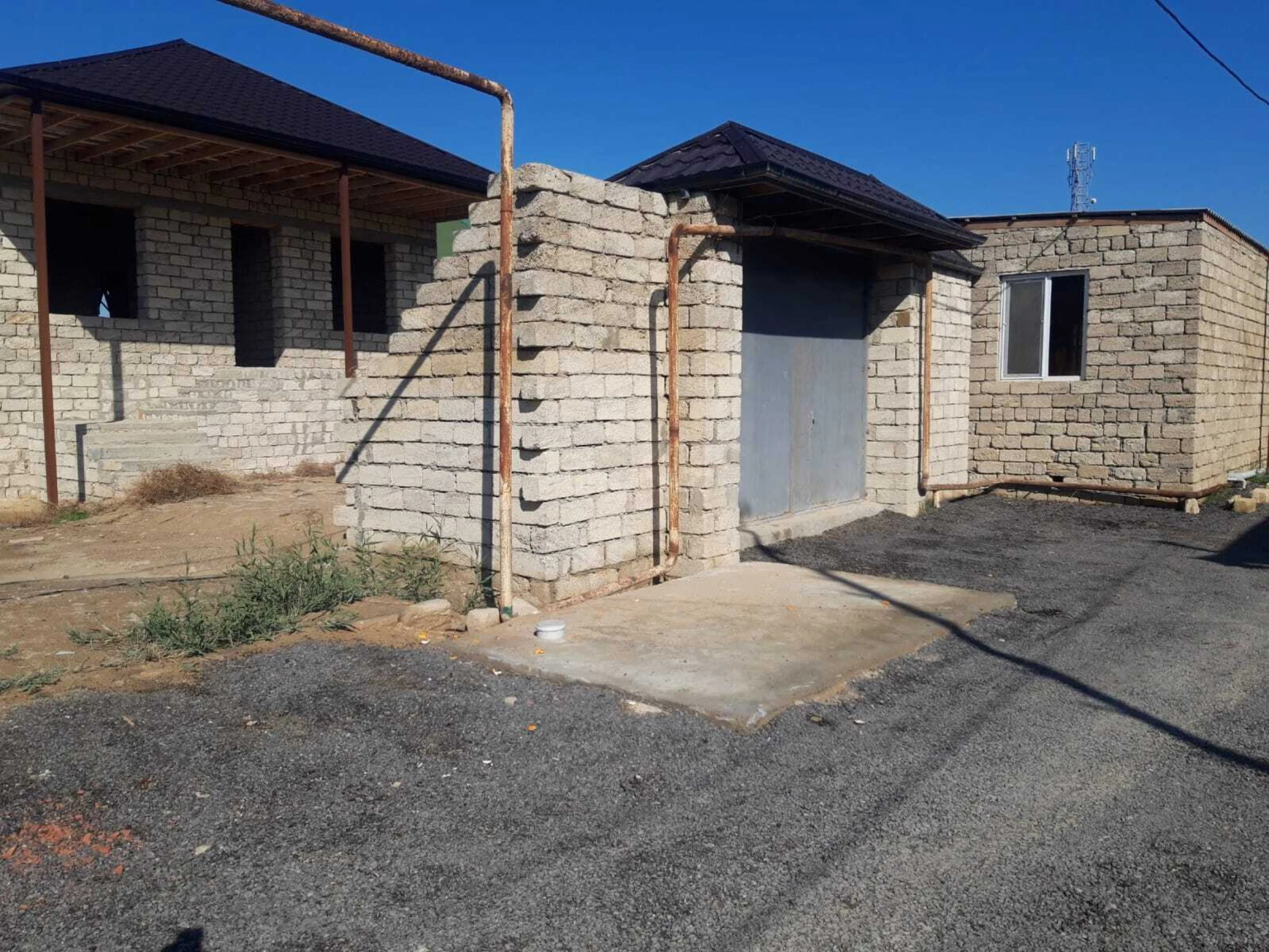 Satılır 4 otaqlı həyət evi 130 m²