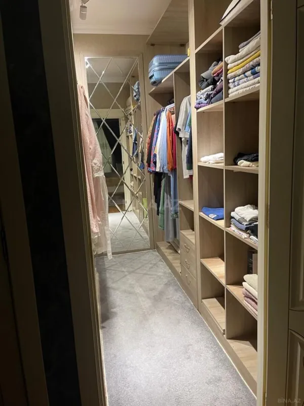 Kirayə verilir 5 otaqlı mənzil 200 m²