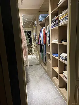 Kirayə verilir 5 otaqlı mənzil 200 m²