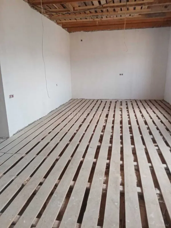Satılır 6 otaqlı həyət evi 240 m²