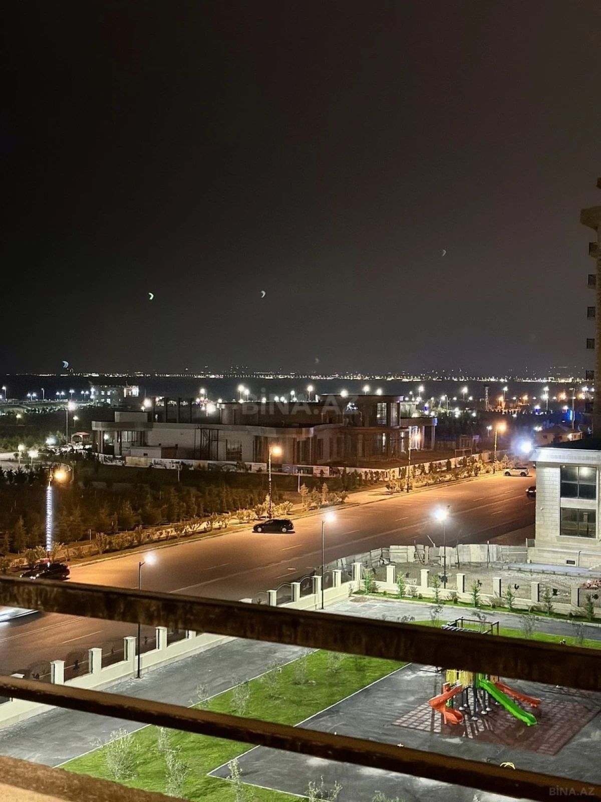 Kirayə verilir 2 otaqlı mənzil 72 m²