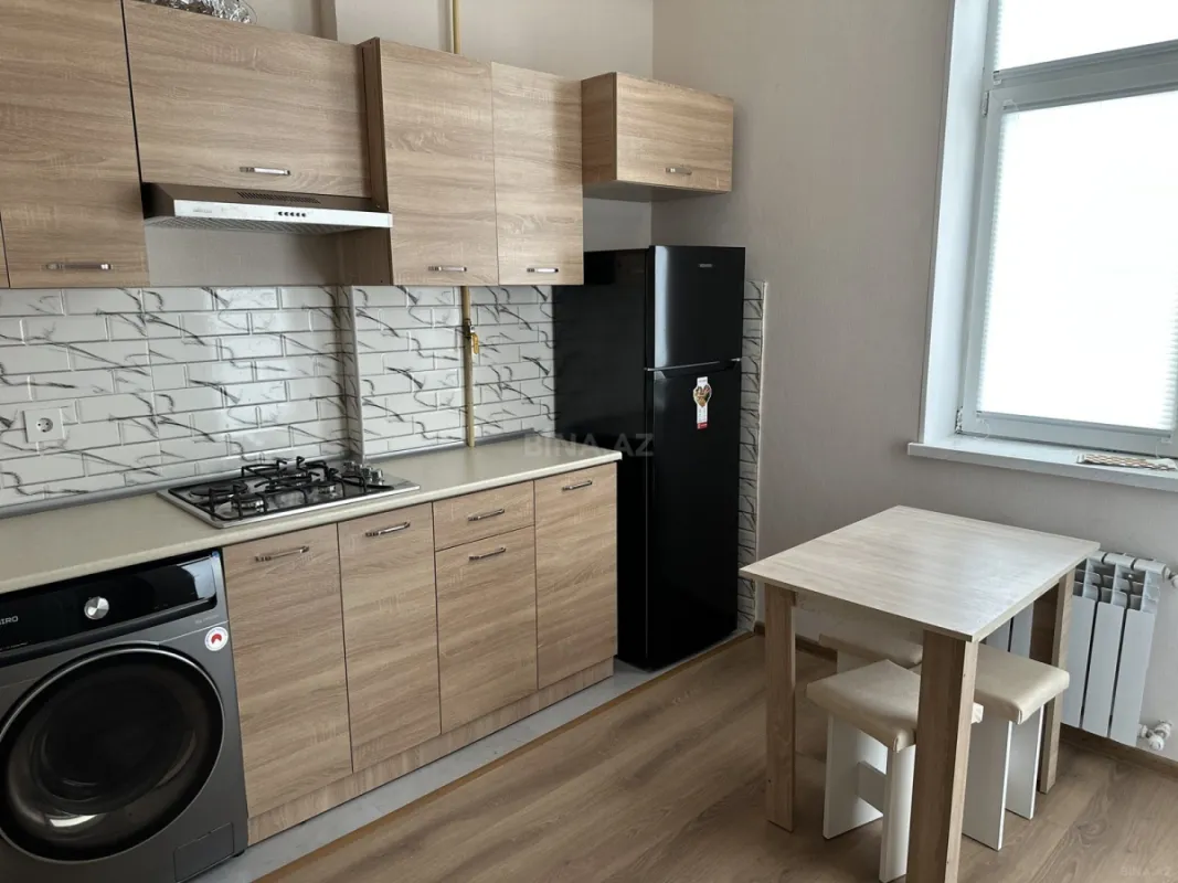 Kirayə verilir 2 otaqlı mənzil 72 m²