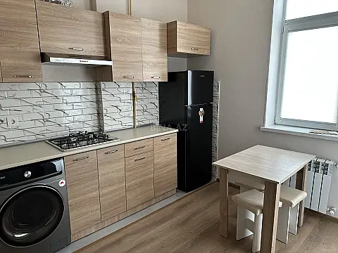 Kirayə verilir 2 otaqlı mənzil 72 m²