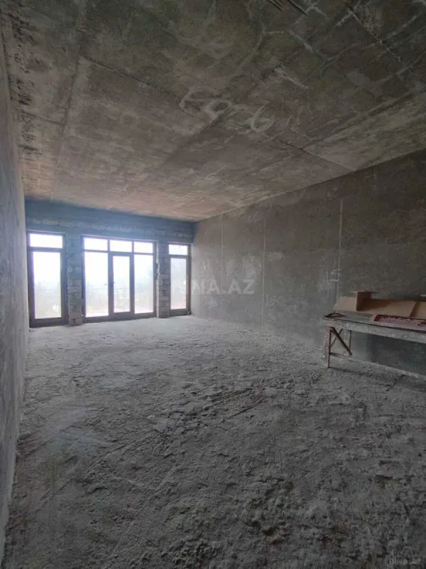 Satılır 2 otaqlı mənzil 95 m²