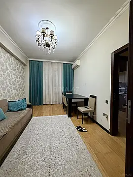 Satılır 2 otaqlı mənzil 62 m²