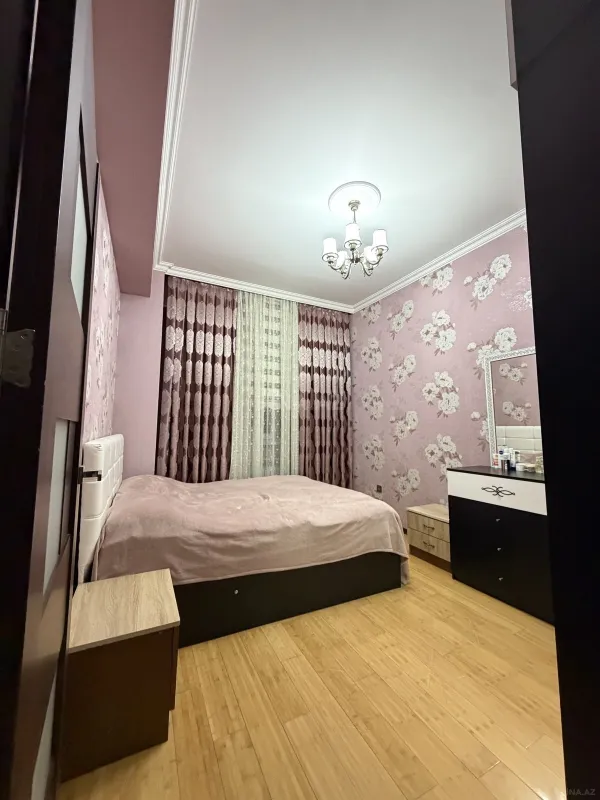 Satılır 2 otaqlı mənzil 62 m²