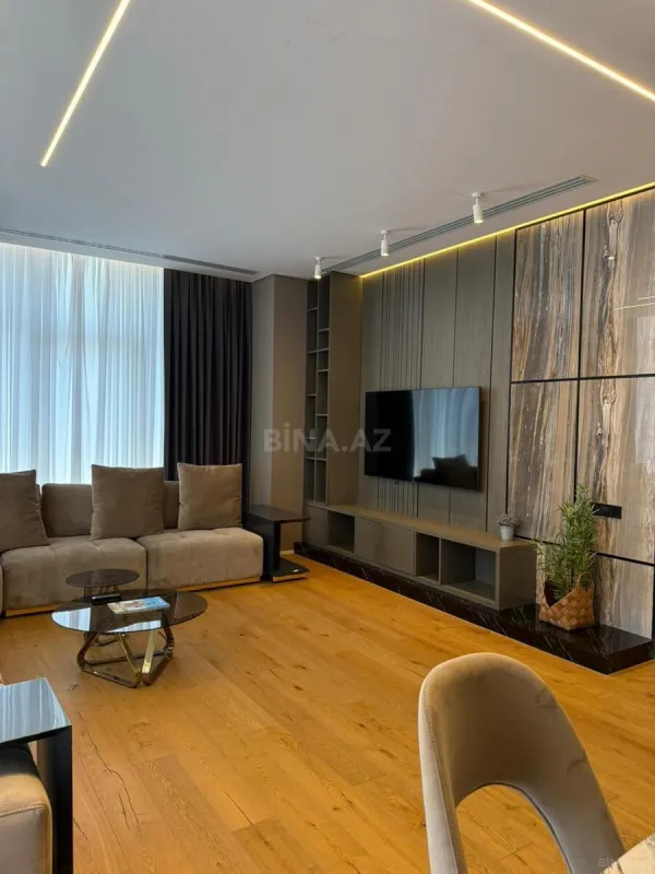 Kirayə verilir 3 otaqlı mənzil 145 m²