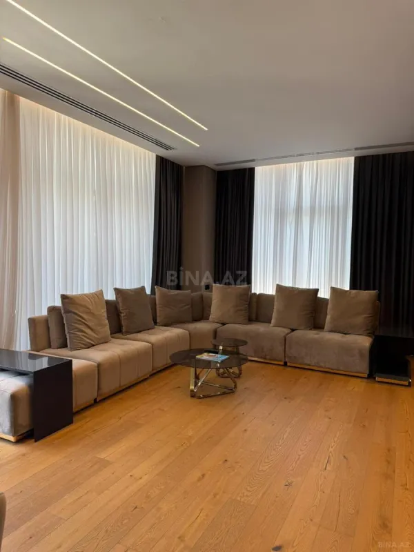 Kirayə verilir 3 otaqlı mənzil 145 m²