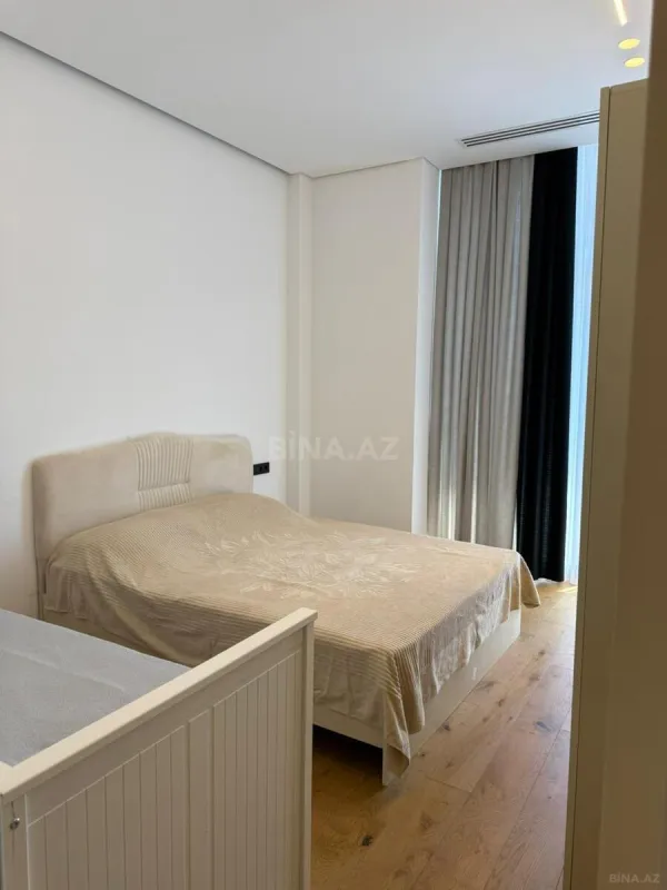 Kirayə verilir 3 otaqlı mənzil 145 m²