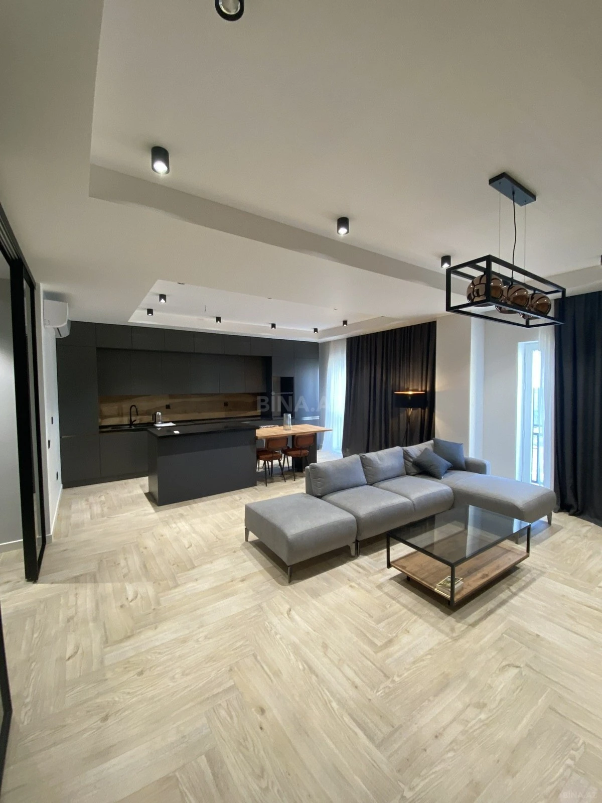 Kirayə verilir 2 otaqlı mənzil 90 m²