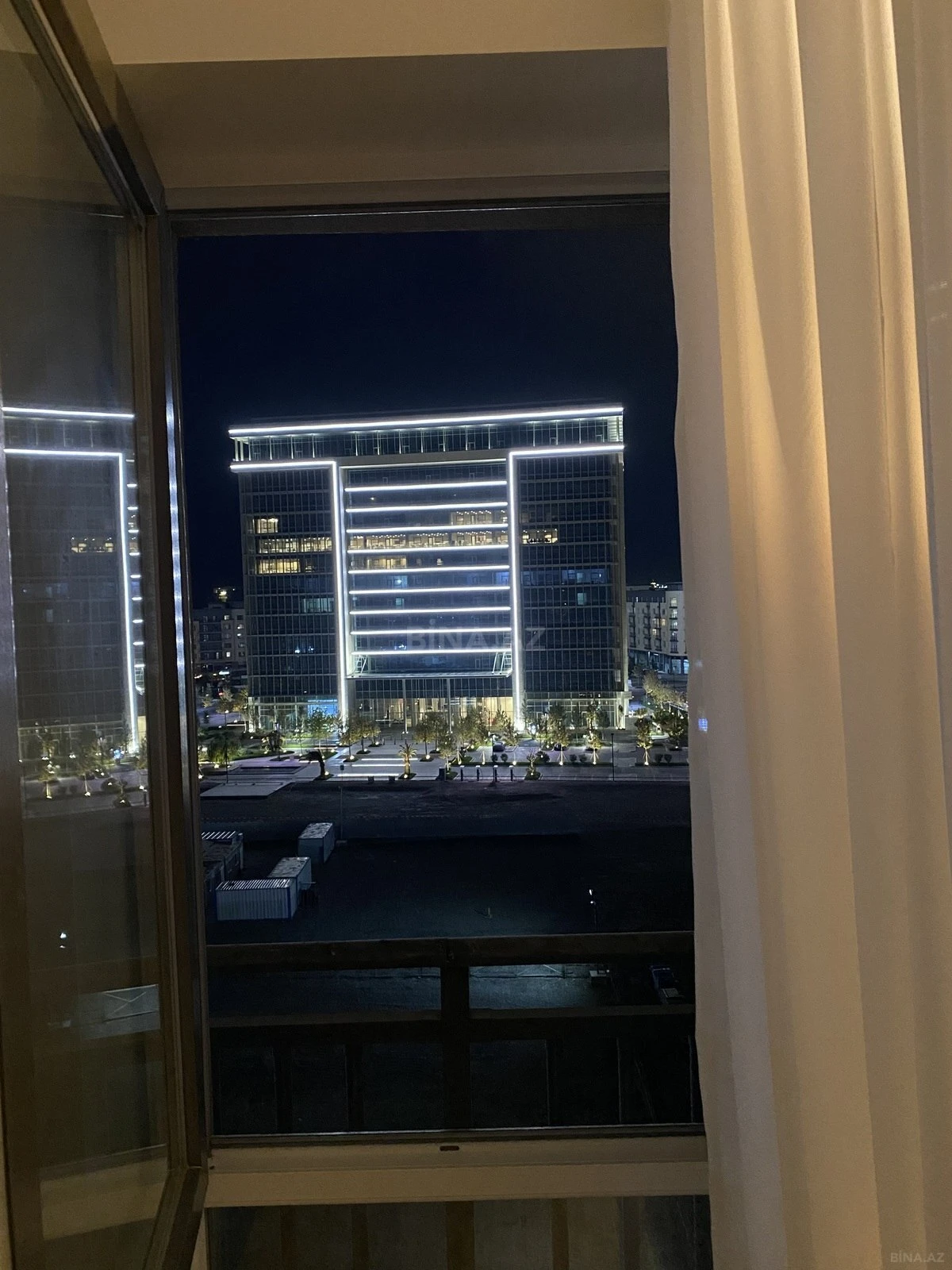 Kirayə verilir 2 otaqlı mənzil 90 m²