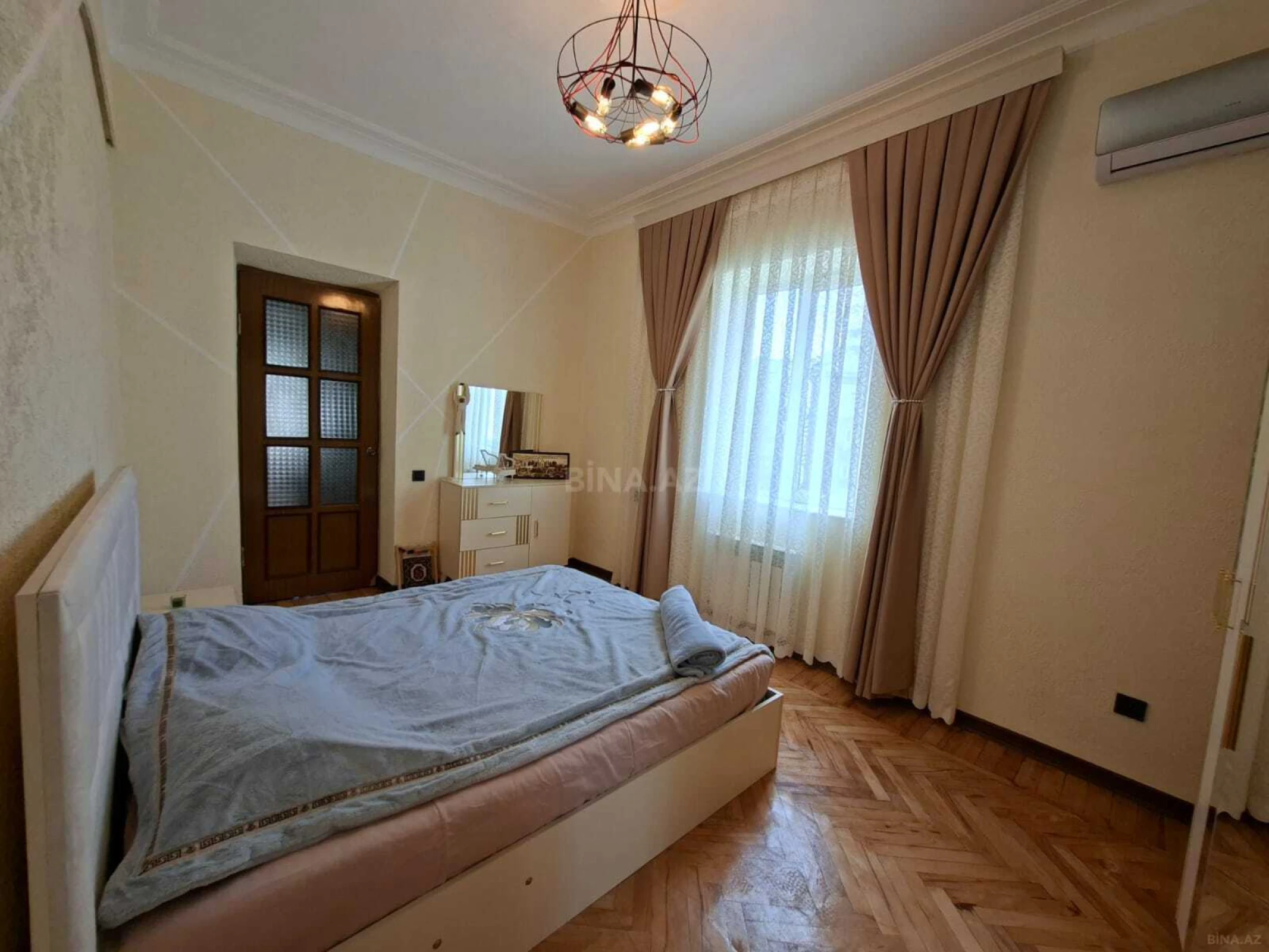 Satılır 2 otaqlı mənzil 54 m²