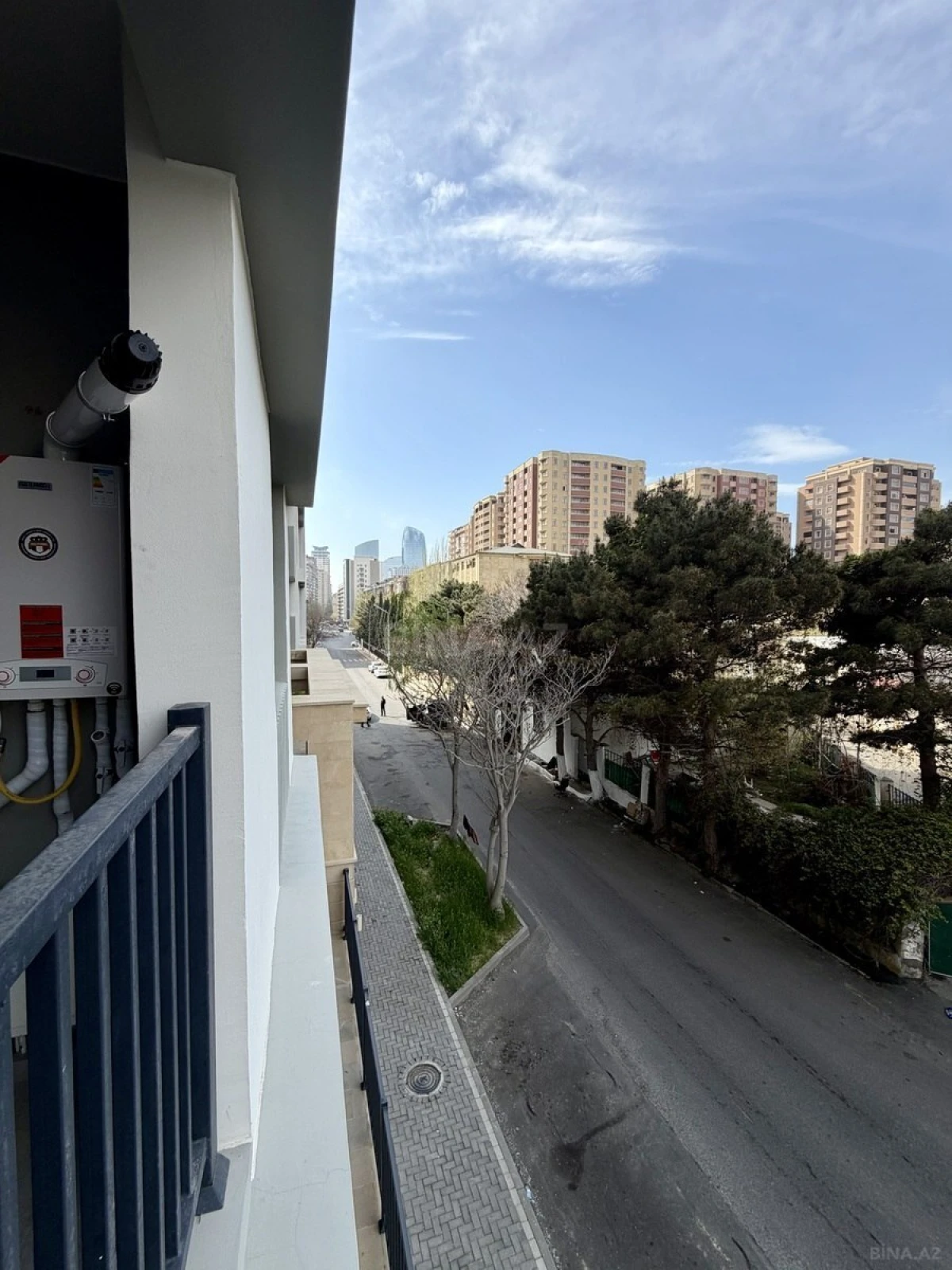Kirayə verilir 2 otaqlı mənzil 85 m²