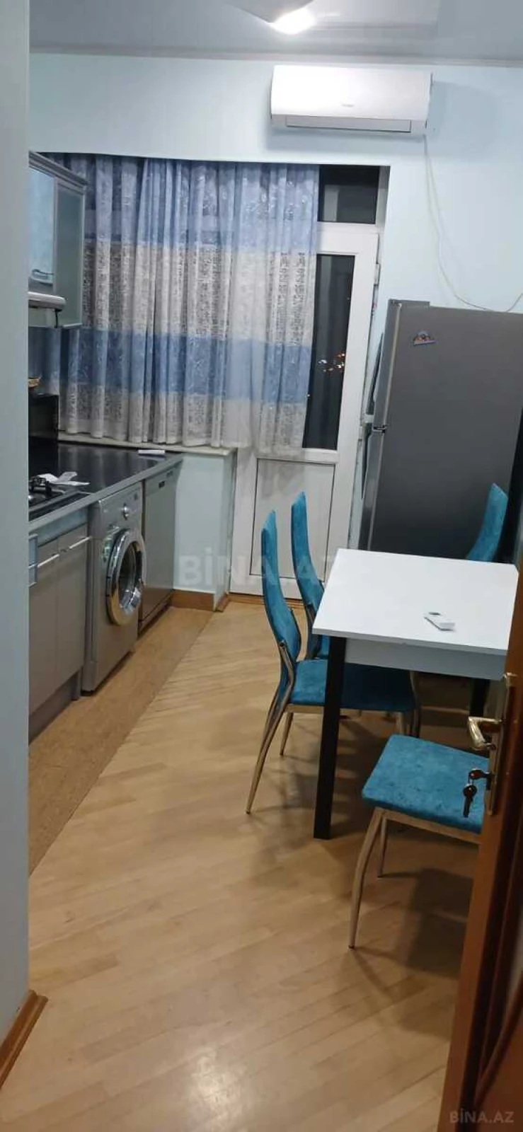 Kirayə verilir 2 otaqlı mənzil 100 m²