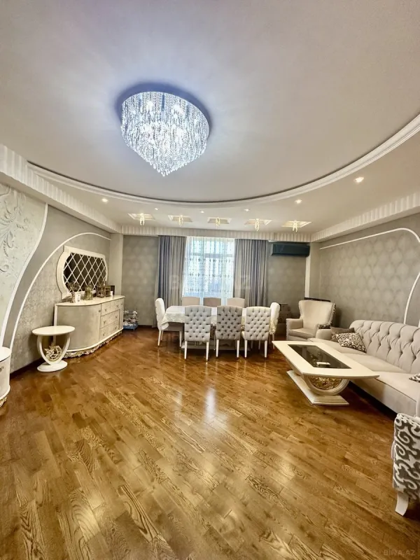 Satılır 3 otaqlı mənzil 150 m²