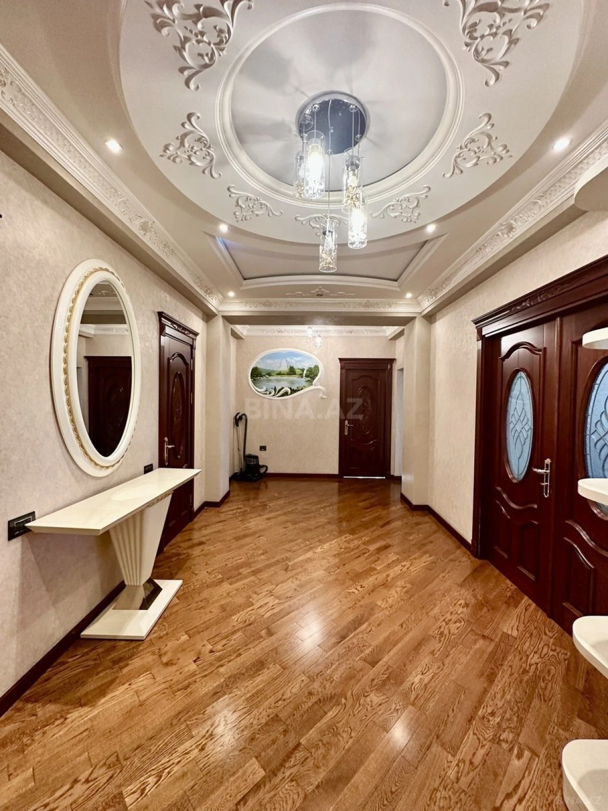 Satılır 3 otaqlı mənzil 150 m²