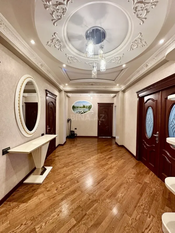 Satılır 3 otaqlı mənzil 150 m²