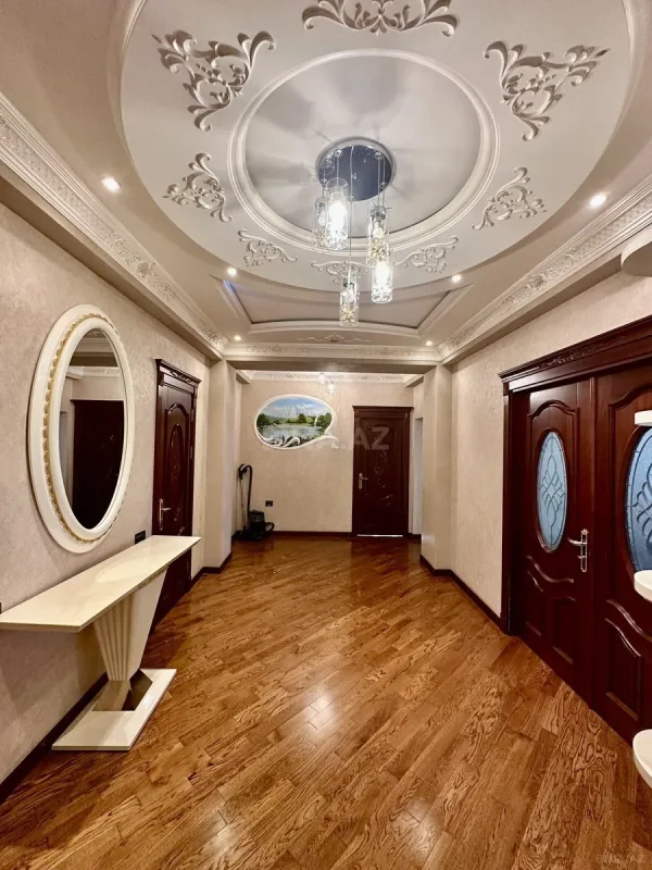 Satılır 3 otaqlı mənzil 150 m²