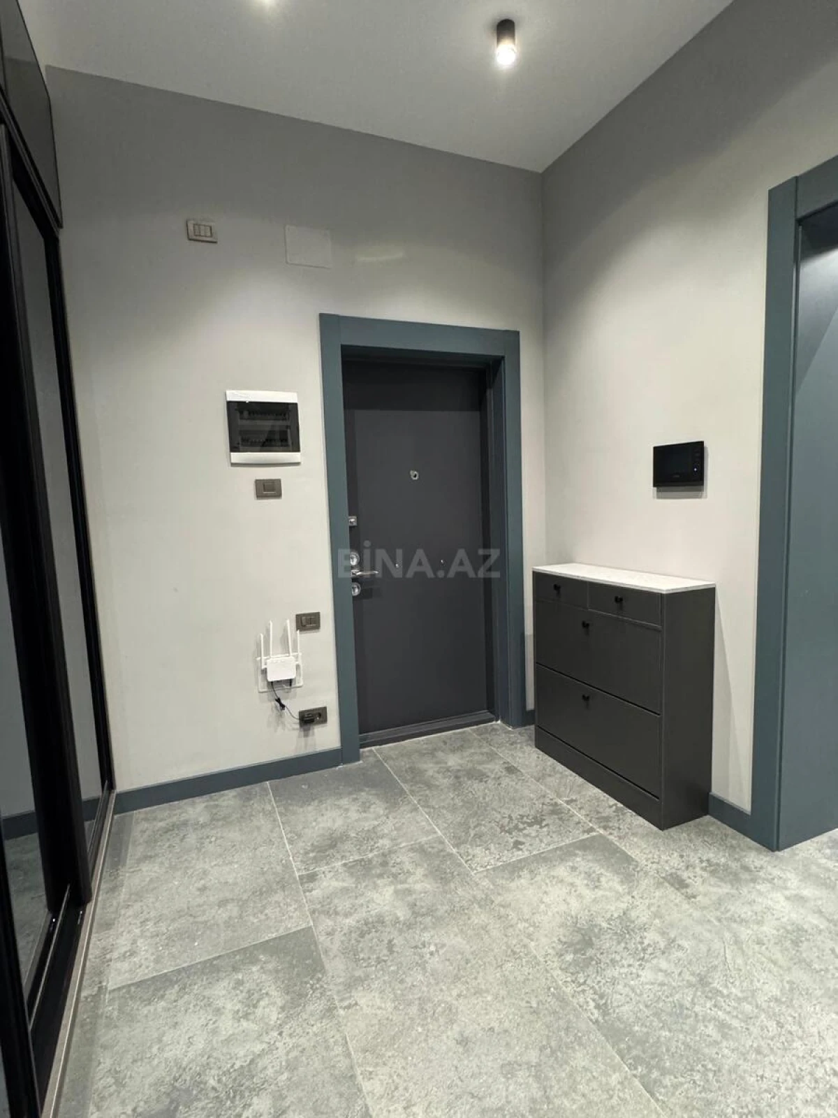 Kirayə verilir 2 otaqlı mənzil 110 m²