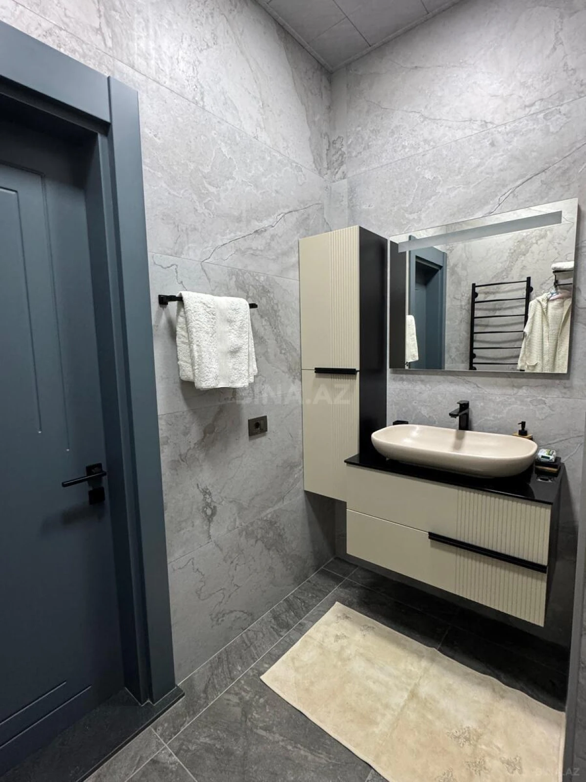 Kirayə verilir 2 otaqlı mənzil 110 m²