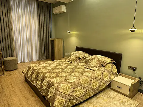 Kirayə verilir 2 otaqlı mənzil 110 m²