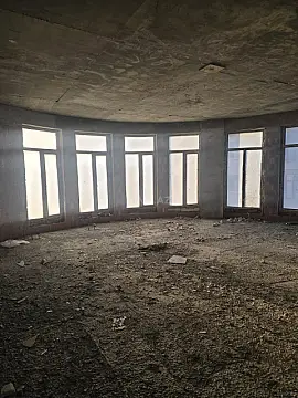 Satılır 5 otaqlı mənzil 226 m²