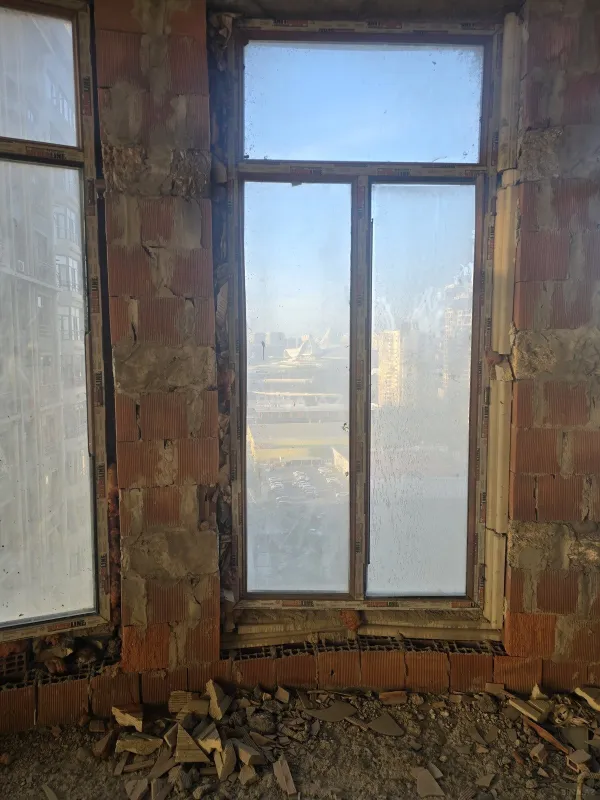 Satılır 5 otaqlı mənzil 226 m²