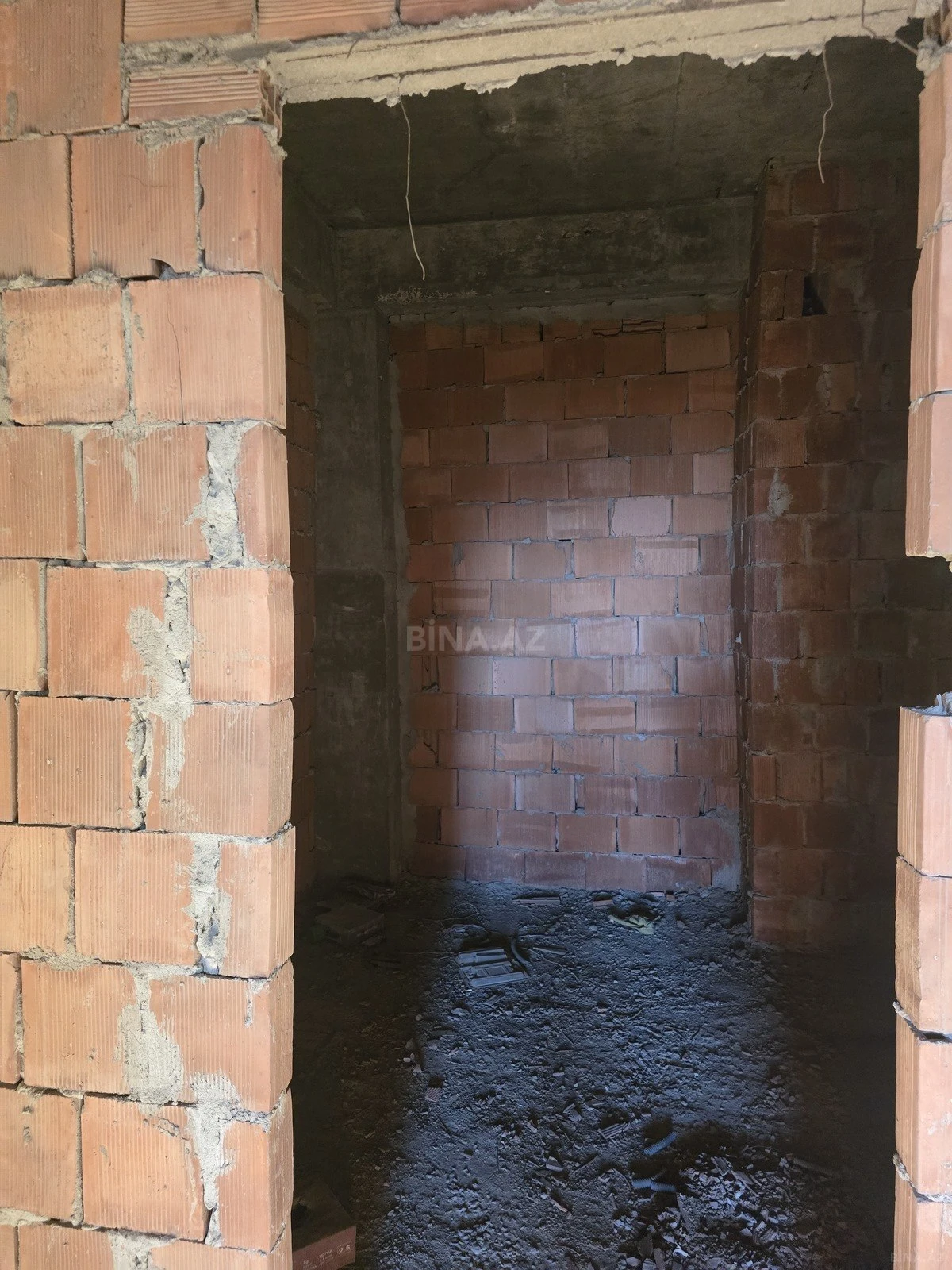 Satılır 5 otaqlı mənzil 226 m²