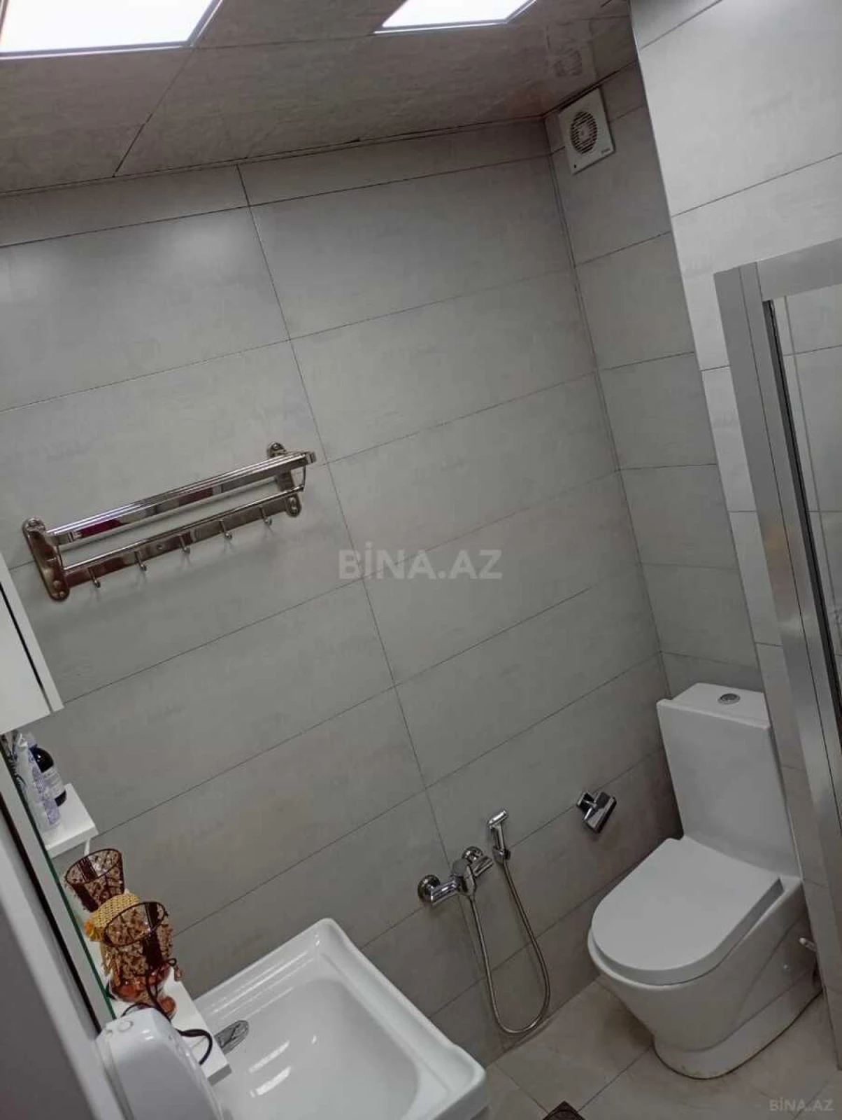 Satılır 2 otaqlı mənzil 70 m²