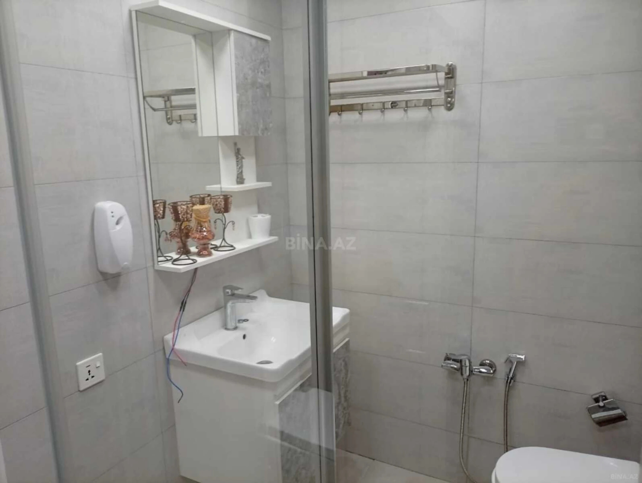 Satılır 2 otaqlı mənzil 70 m²