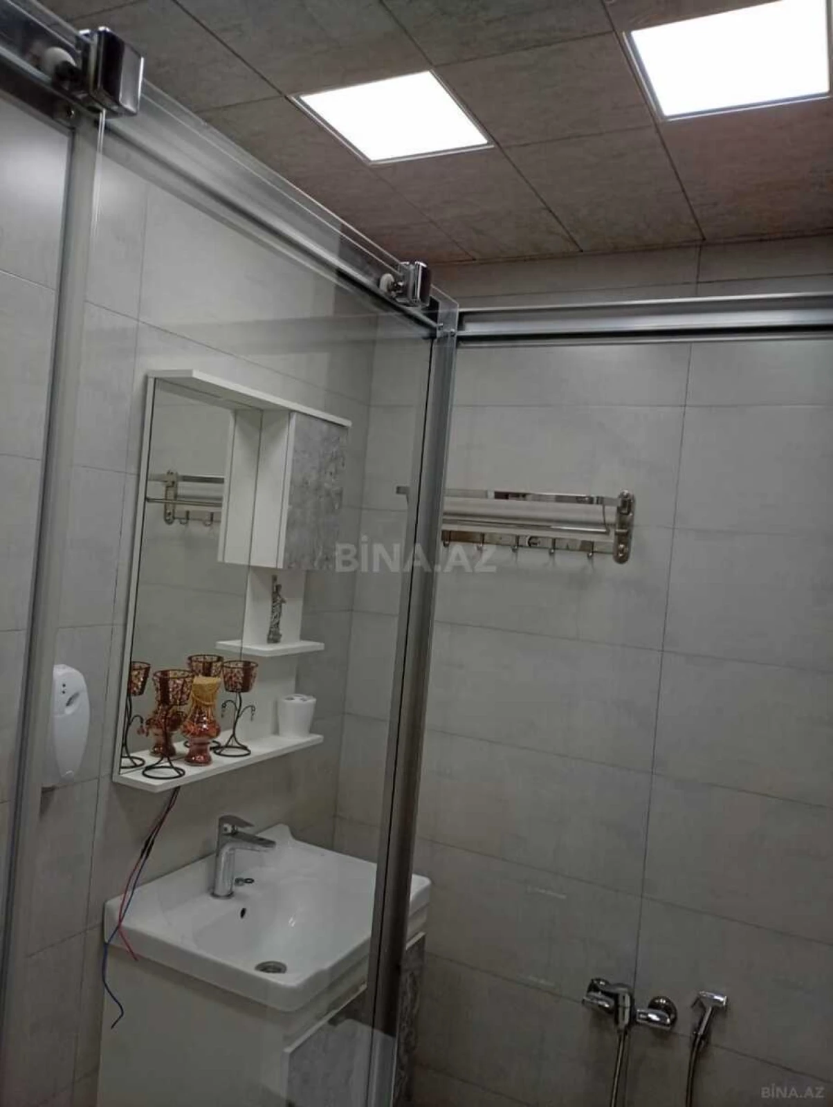 Satılır 2 otaqlı mənzil 70 m²