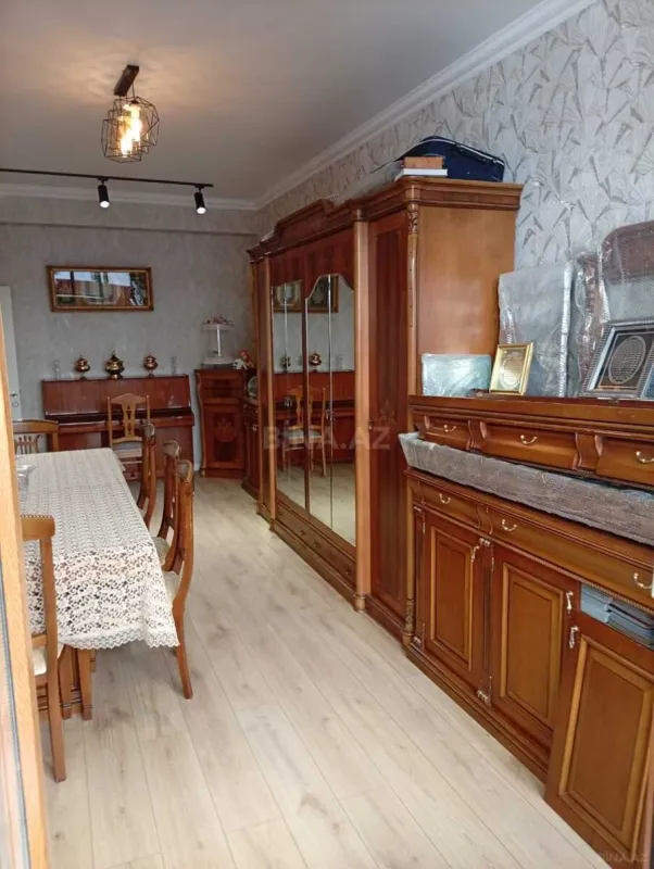 Satılır 2 otaqlı mənzil 70 m²