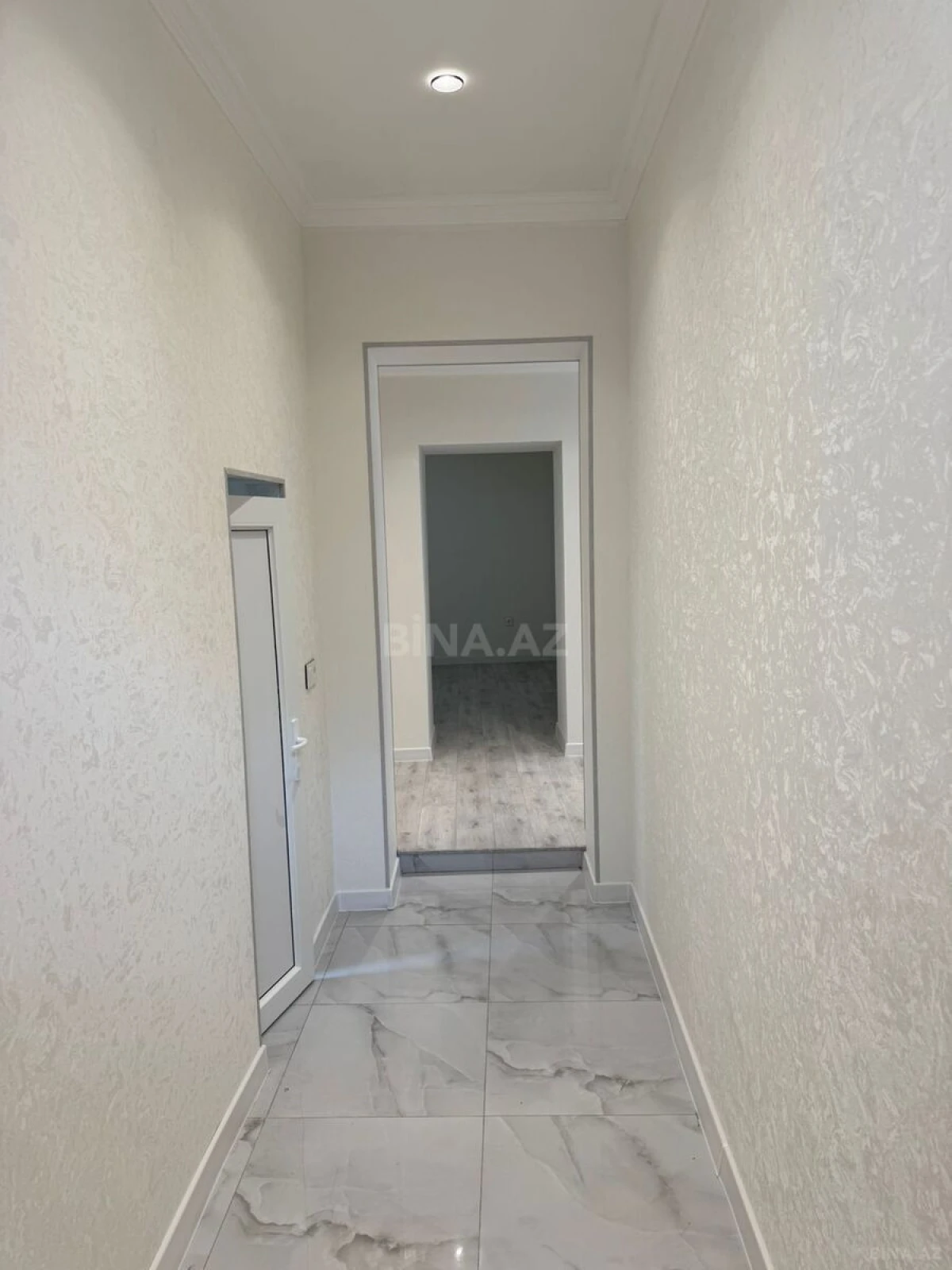 Kirayə verilir 2 otaqlı ofis 70 m²