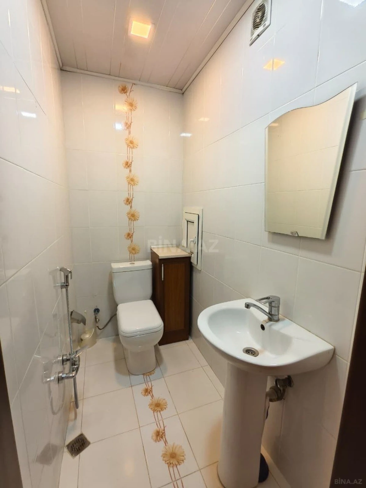 Satılır 3 otaqlı mənzil 111 m²