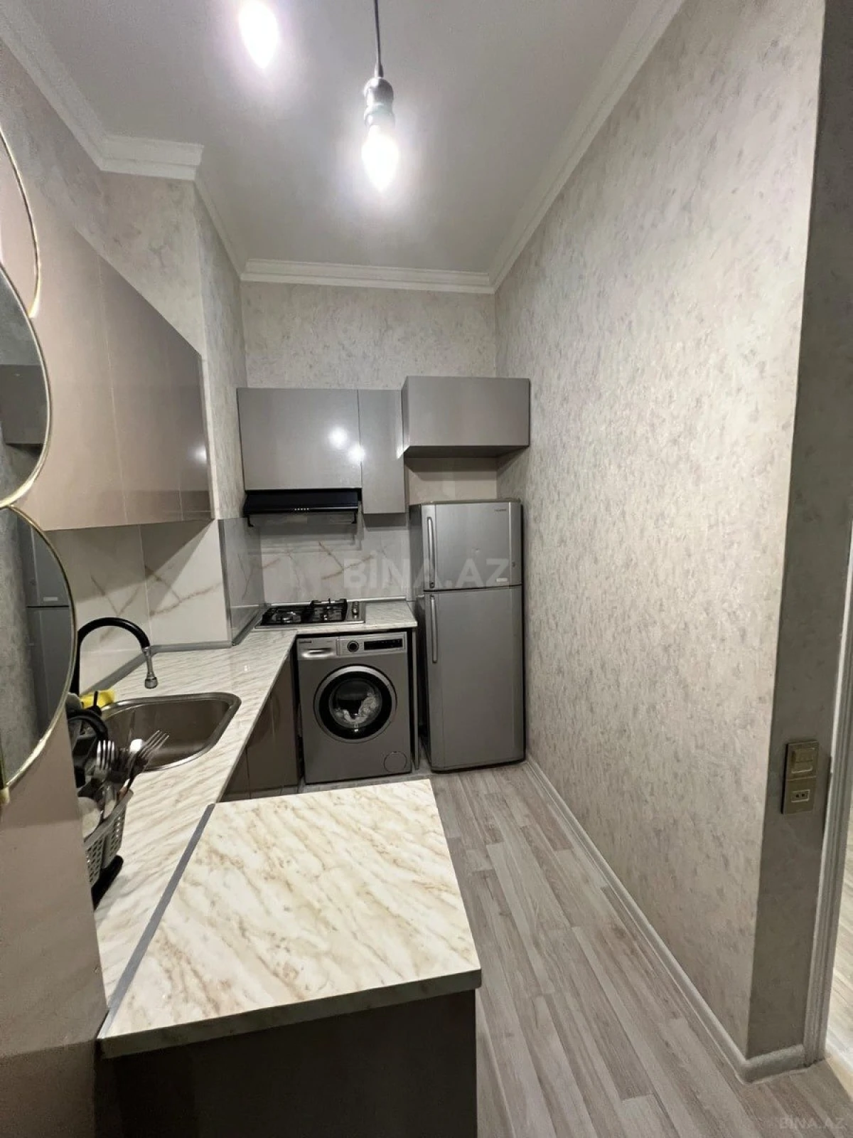 Kirayə verilir 2 otaqlı mənzil 65 m²