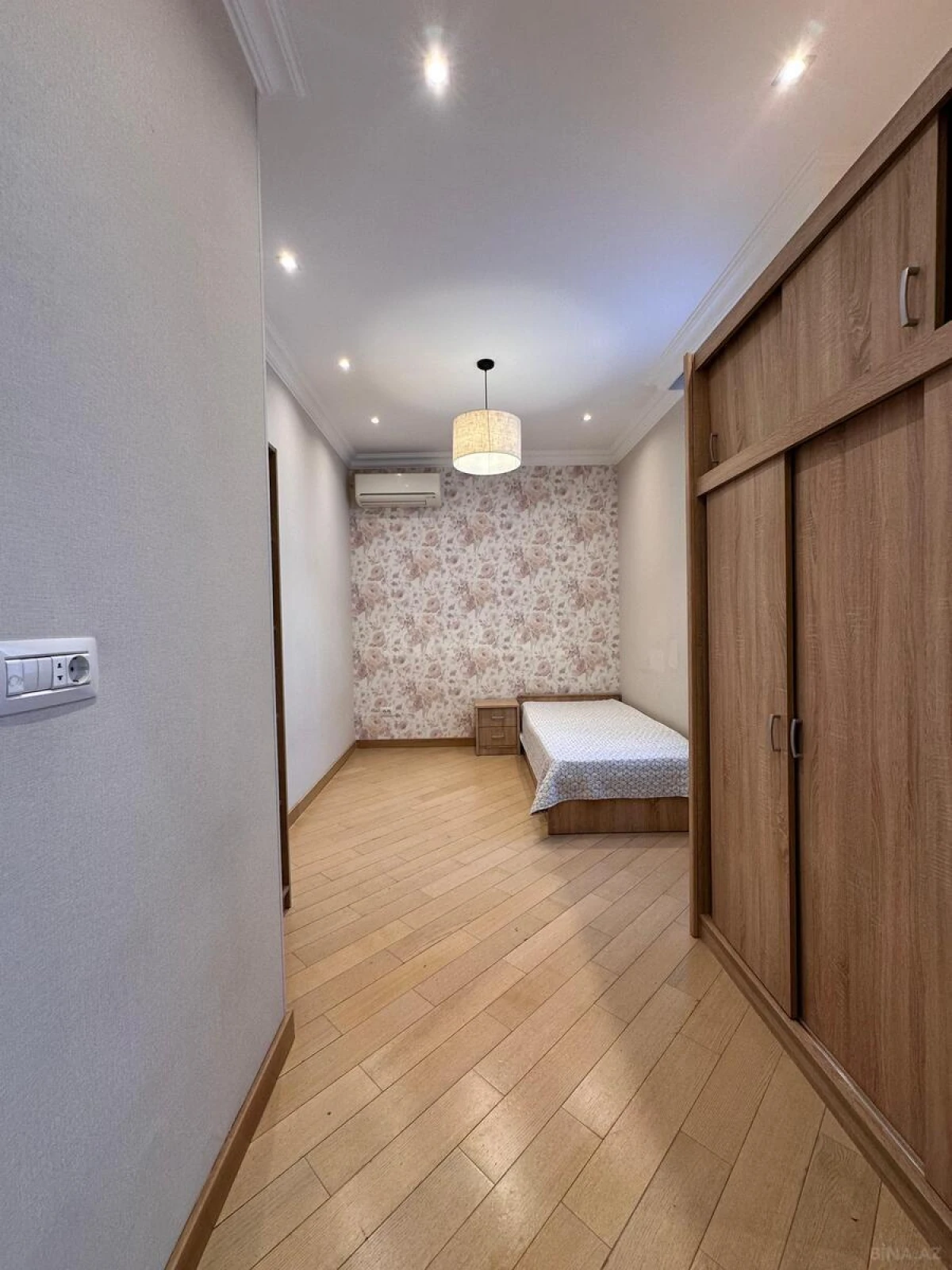 Satılır 2 otaqlı mənzil 45 m²