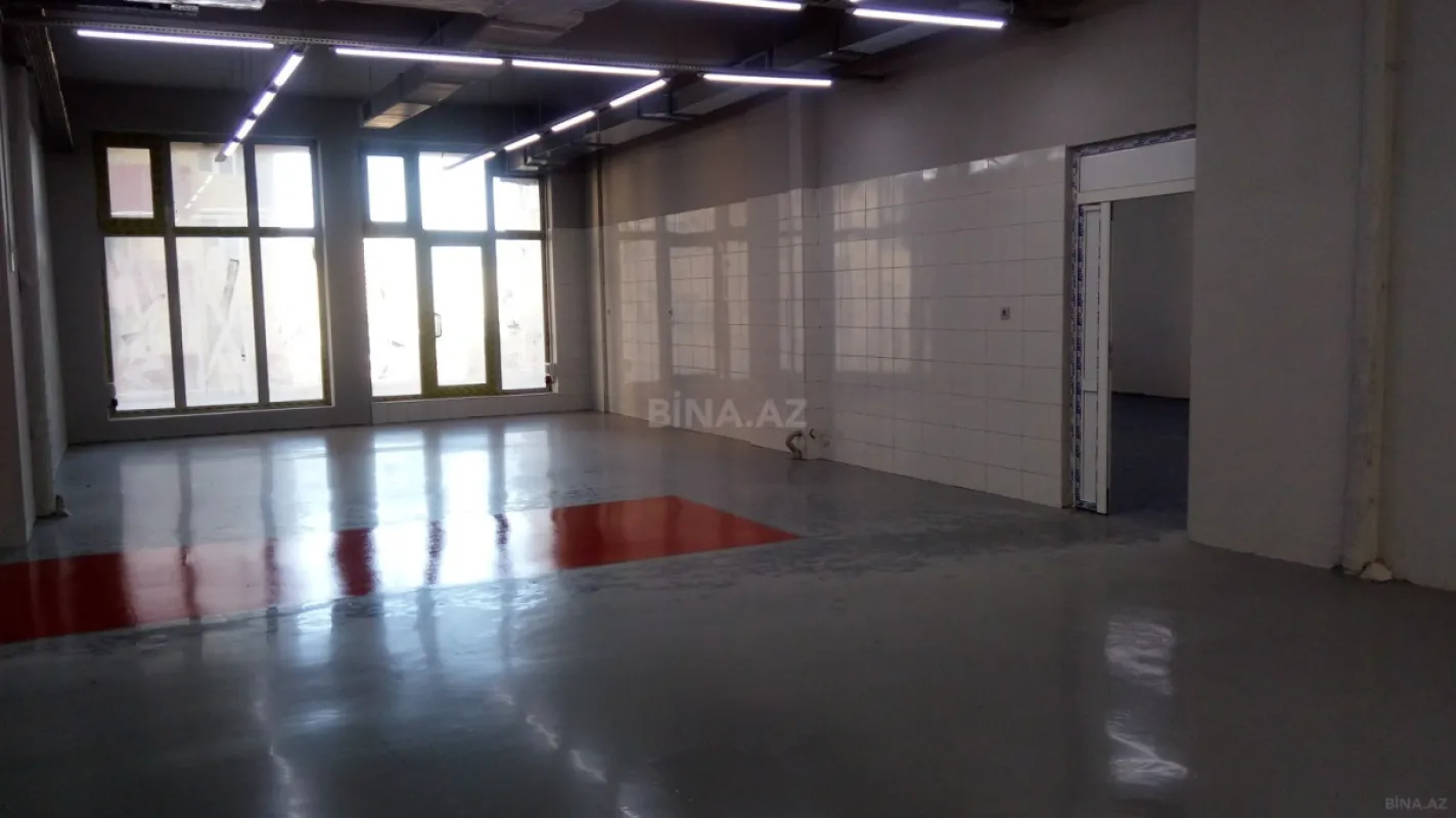 Satılır obyekt 450 m²