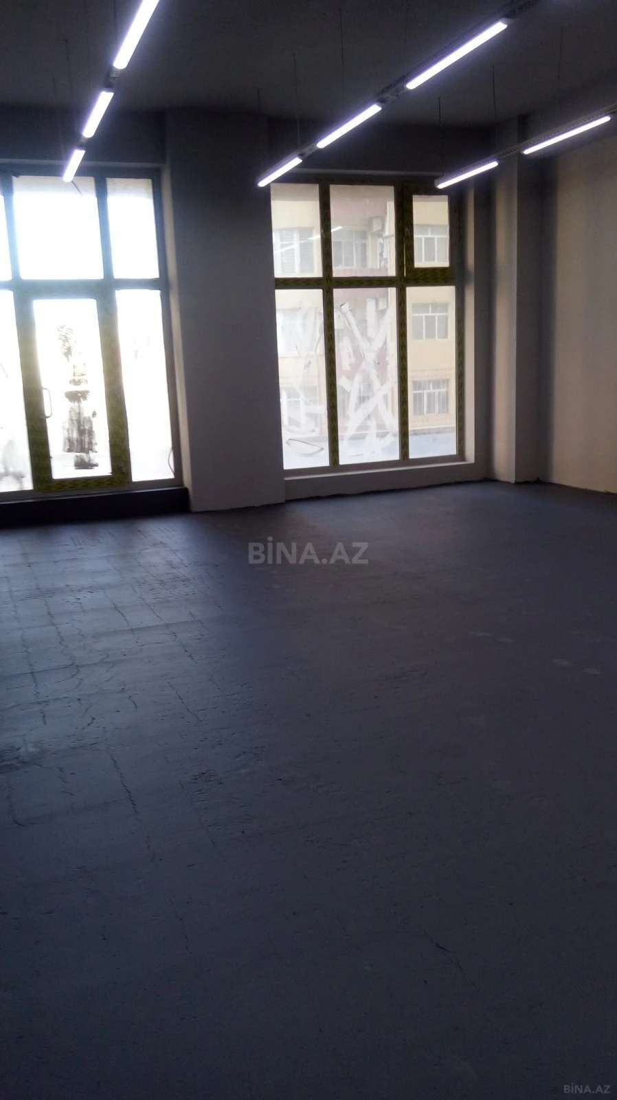 Satılır obyekt 450 m²