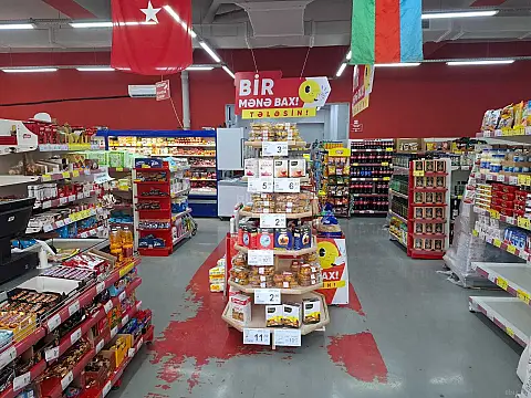 Satılır obyekt 450 m²