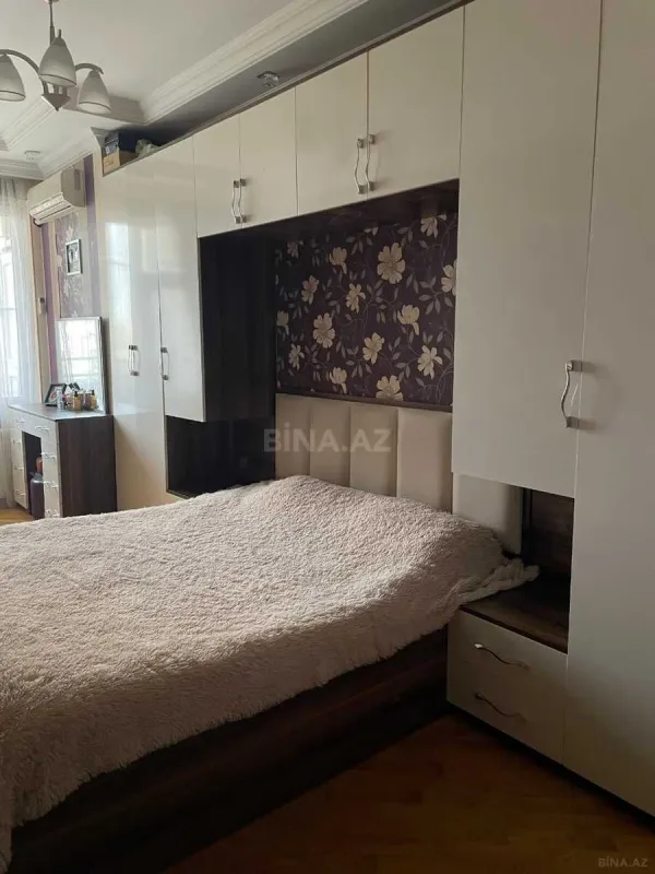 Kirayə verilir 2 otaqlı mənzil 65 m²