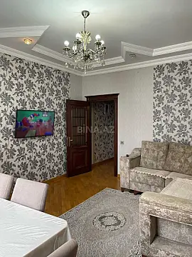Kirayə verilir 2 otaqlı mənzil 65 m²