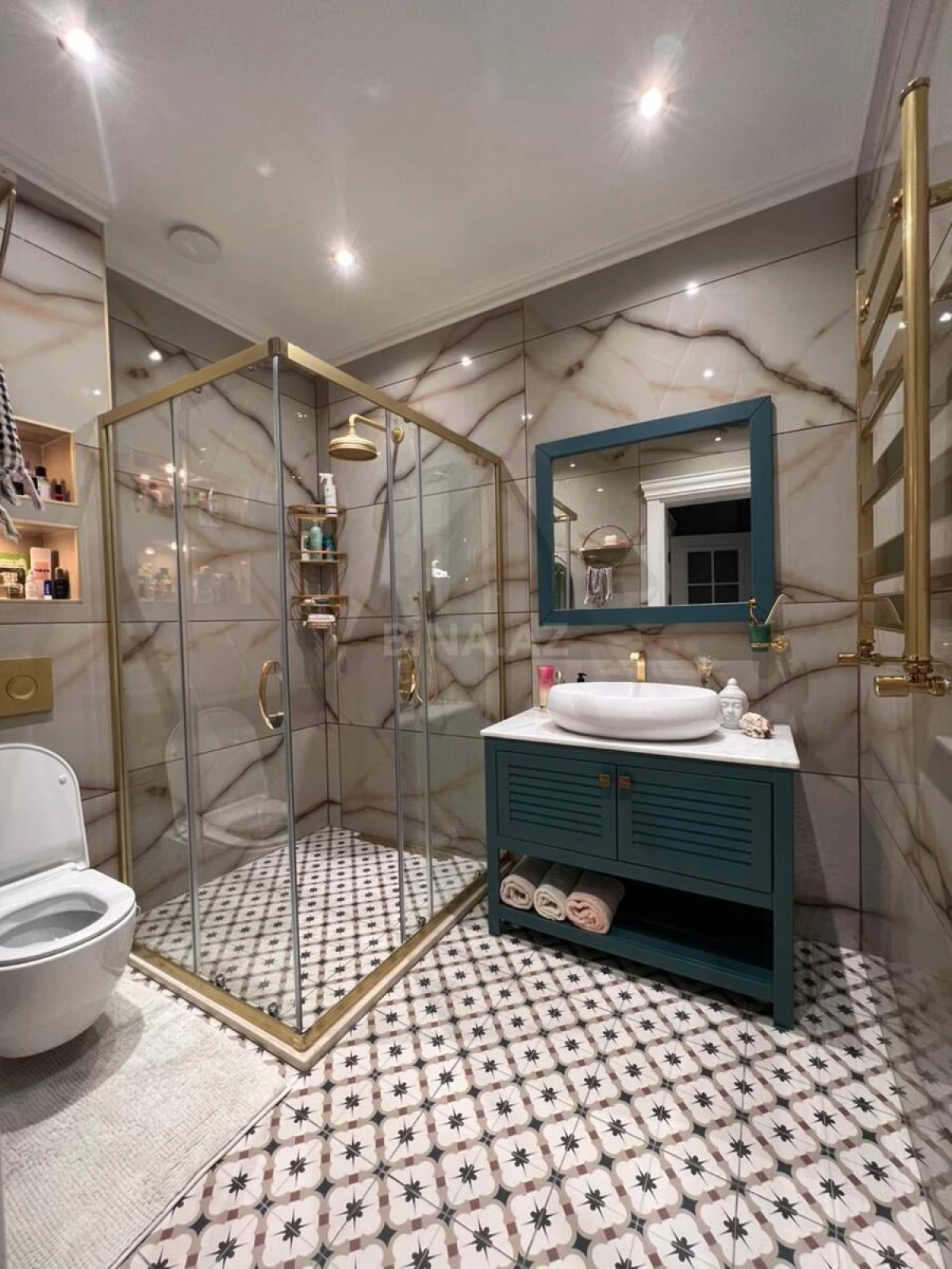 Kirayə verilir 3 otaqlı mənzil 157 m²