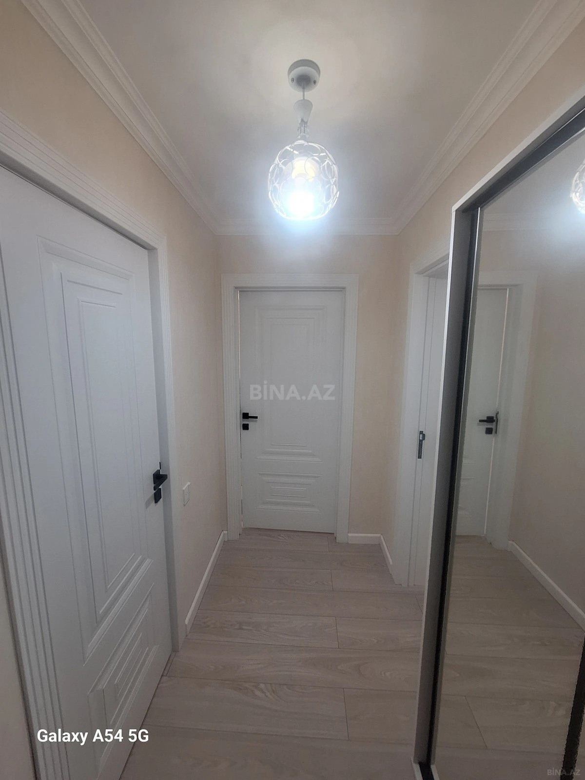 Satılır 3 otaqlı mənzil 77 m²