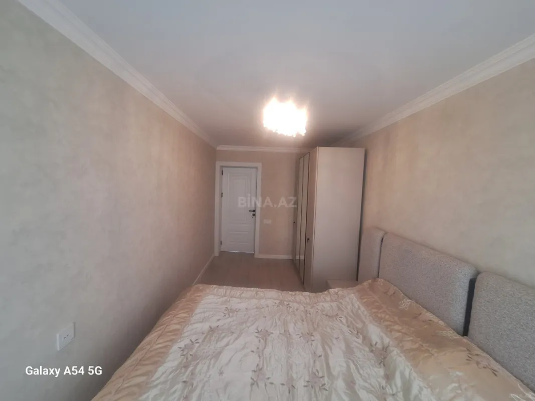 Satılır 3 otaqlı mənzil 77 m²