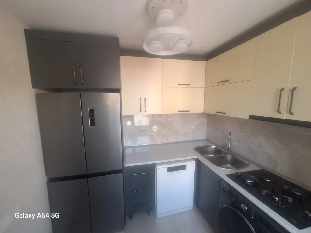 Satılır 3 otaqlı mənzil 77 m²